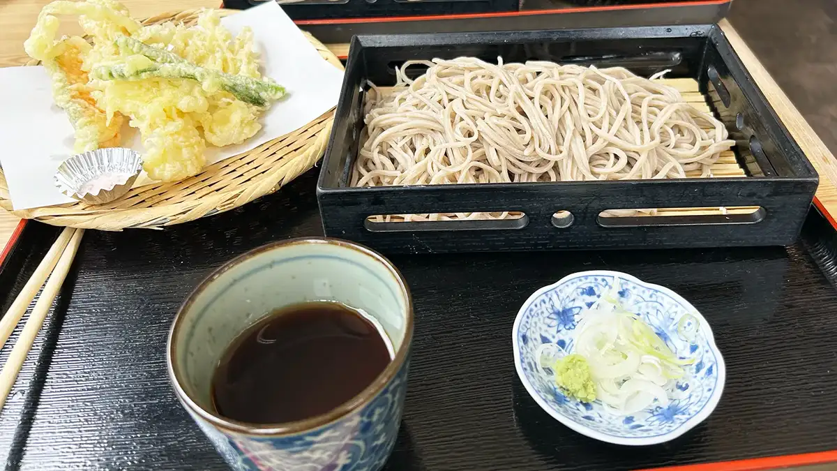 善光寺 そば処・山城屋の天ぷらそば