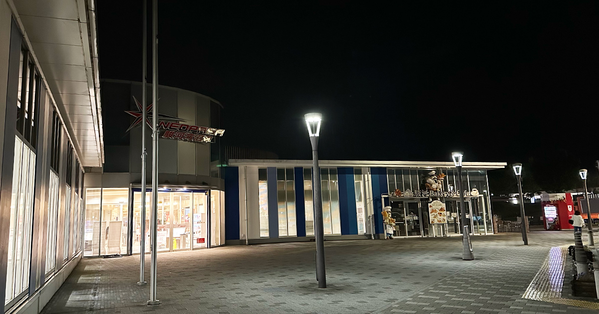 深夜の駿河湾沼津SA