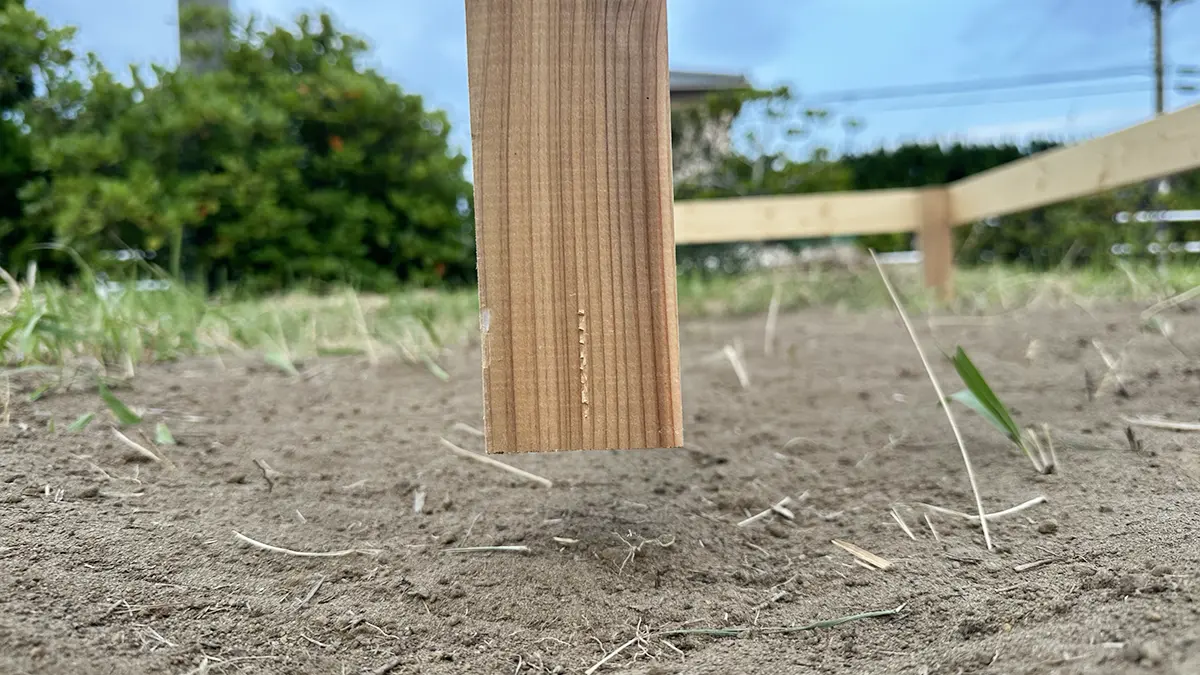 全然接地しないレイズドベッドの脚